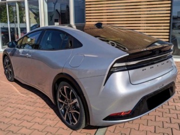 Toyota Prius V (XW60) 2.0  Hybrid Dynamic Force Plug-in 223KM 2025 Od ręki - Executive 2.0 Plug-in Hybrid 223KM | Kamera 360!, zdjęcie 2