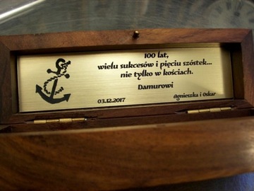 Брелок с фильмом, брелок с книгой, шуточный боцманский свисток, пираты, парусник,