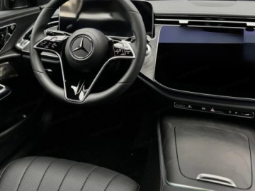 Mercedes Klasa E W214 Sedan 2.0 200 204KM 2026 E Klasa 200 4-Matic Exclusive 2.0 (204KM) 2026, zdjęcie 7