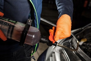 ШПРИЦ МАСЛЯНЫЙ ВСАСЫВАТЕЛЬ ТОРМОЗНАЯ ЖИДКОСТЬ ТОПЛИВО 1,5 Л НЕО СМАЗКА