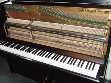 Pianino Pfeiffer z mechanizmem Renner, made in Germany, czarne z 1969 r.