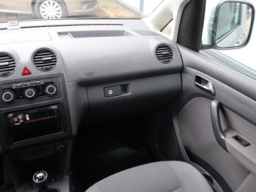 Volkswagen Caddy III Kombi Facelifting 1.6 TDI 102KM 2011 VW Caddy 1.6 TDI, Klima, Tempomat, Parktronic,ALU, zdjęcie 7