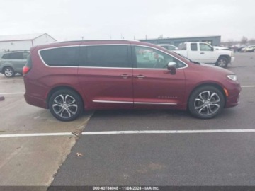 Chrysler Pacifica II 2021 Chrysler Pacifica Pinnacle, 2021r., 4x4, 3.6L 3.6 Benzyna 287KM, zdjęcie 4
