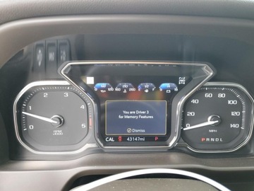  GMC Sierra K2500 Denali 2020 6.6l 6.6 Diesel 445KM, zdjęcie 9