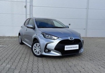 Toyota Yaris IV 2022 Toyota Yaris 1.5 Comfort e-CVT Salon PL 1.5 Hybryda 92KM, zdjęcie 3