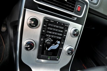 Volvo V60 I Kombi Facelifting 1.6 D2 115KM 2015 Volvo V60 LiFT Ocean Race 1,6 HDi Ledy Digital, zdjęcie 30