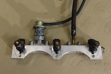 HONDA GL 1800 GOLD WING GL1800 01-05 WTRYSKI WTRYSKIWACZE LISTWA