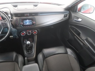 Alfa Romeo Giulietta Nuova II Hatchback 5d Facelifting 1.4 TB 16v Mair 170KM 2014 Alfa Romeo Giulietta 1.4 T MultiAir, Salon Polska, zdjęcie 7