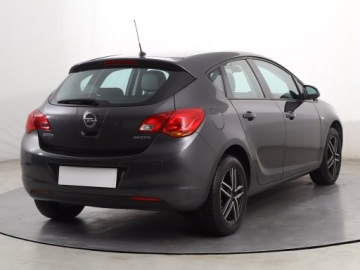 Opel Astra J Hatchback 5d 1.4 Twinport ECOTEC 100KM 2012 Opel Astra 1.4 16V, Klima, Tempomat, Parktronic, zdjęcie 4