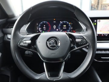 Skoda Octavia IV Kombi 2.0 TDI SCR 200KM 2022 Skoda Octavia 2.0 TDI, Salon Polska, zdjęcie 11