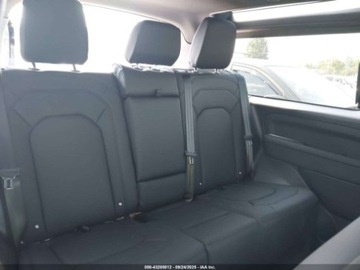 Land Rover Defender IV (L663) 2025 Land Rover Defender 90 P300 S 2025 2.0l 2.0 Benzyna 296KM, zdjęcie 11