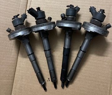 WTRYSK WTRYSKIWACZ RENAULT MASCOTT 3.0 0445110284