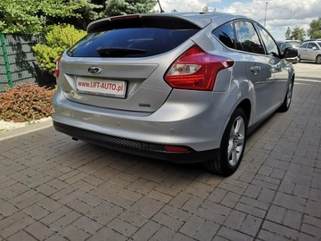 Ford Focus III Hatchback 5d 1.6 Duratorq TDCi DPF 115KM 2013 Ford Focus 1.6 TDCI 115KM Klimatronik Navi ALU, zdjęcie 4