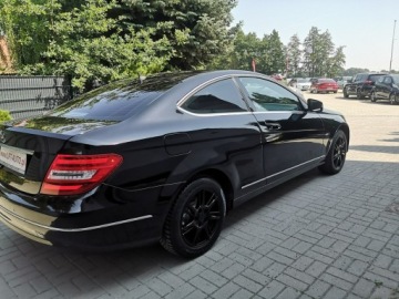 Mercedes Klasa C W204 Limuzyna 1.8 180 CGI BlueEFFICIENCY 156KM 2011 Mercedes C 180 1,8 T156 KM COUPE Klimatr Nawi BLU, zdjęcie 4