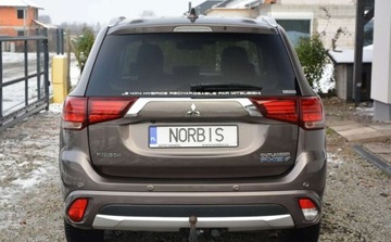 Mitsubishi Outlander III 2017 Mitsubishi Outlander Mitsubishi Outlander 2.0 4WD Top 2.0 Hybryda Plug-in, zdjęcie 12