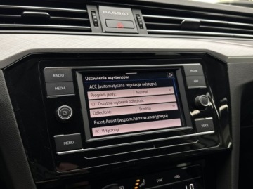 Volkswagen Passat B8 Variant Facelifting 1.5 TSI EVO 150KM 2023 Volkswagen Passat EVO Business ACC LED CarPlayAndroid Auto Czujniki pr, zdjęcie 30