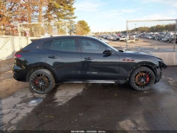 Maserati Levante 2022 Maserati Levante Trofeo 2022 3.8 Benzyna 580KM, zdjęcie 6