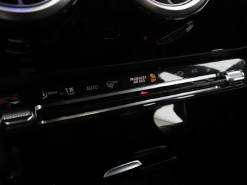 Mercedes CLA C118/X118 Shooting Brake Plug-In 1.3 250e 218KM 2020 Mercedes CLA 250 FV23% PHEV full LED, zdjęcie 31