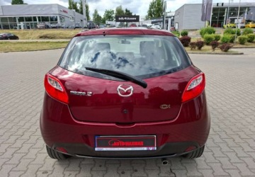 Mazda 2 II Hatchback 3d Facelifting 1.3 MZR 75KM 2011 Mazda 2 Zarejestrowany - ubezpieczony - 1,3 - 75 KM 1.3 Benzyna 75KM, zdjęcie 8