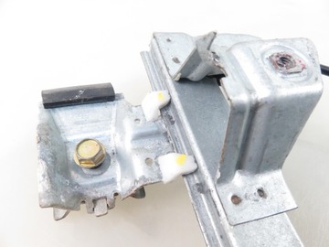 ZVEDÁK OKNO PRAVÝ PŘEDNÍ HUMMER H2 CM091560A