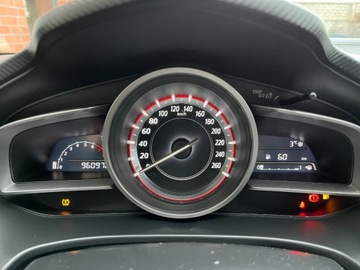 Mazda 3 III Sedan 1.5 SKYACTIV-G 100KM 2015 Mazda 3 1.5 benzyna 100 KM 6 biegow niski przebieg zabany zamiana, zdjęcie 9