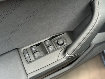 Cupra Leon II Sportstourer 2.0 TDI 150KM 2024 Cupra Leon 2.0 TDI 150KM DSG, Pakiet Edge, Pakiet, zdjęcie 33