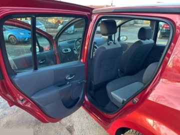 Renault Modus Hatchback 1.6 i 16V 88KM 2006 Renault Modus 1.6 16V Cite 88KM 2006r, zdjęcie 15