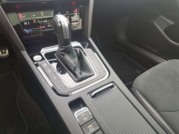 Volkswagen Arteon Shooting Brake R 2.0 TSI 320KM 2022 Volkswagen Arteon R 320KM, Hak, Ambiente, Asysteci, Kamera 360 2.0 Benzyna, zdjęcie 9