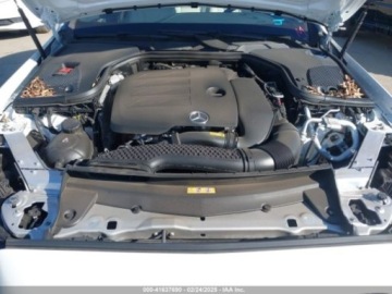 Mercedes Klasa E W213 2022 Mercedes-Benz Klasa E 2022r., 2.0L 2.0 Benzyna 255KM, zdjęcie 11