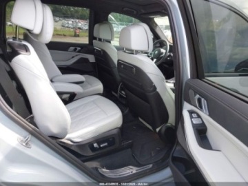 BMW X7 2025 BMW X7 2025r., 4x4, 3.0L 3.0 Hybryda 375KM, zdjęcie 7