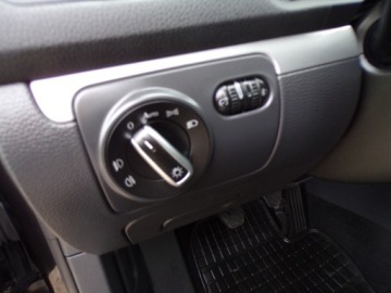 Volkswagen Jetta V 1.6 FSI 115KM 2006 VOLKSWAGEN JETTA 1.6 BENZ ZAMIANA Z NIEMIEC, zdjęcie 13