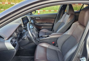 Toyota C-HR I Crossover 1.8 Hybrid 122KM 2017 Toyota C-HR 1,8 Hybrid Prestige Skora Kamera Navi 1.8 Hybryda 122KM, zdjęcie 17