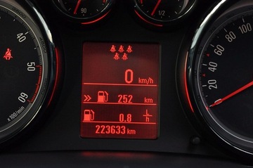 Opel Zafira C Tourer 1.6 CDTI ECOTEC 136KM 2016 Opel Zafira OPC line Panorama 7osób Kamera LED Radar OPC line, zdjęcie 27