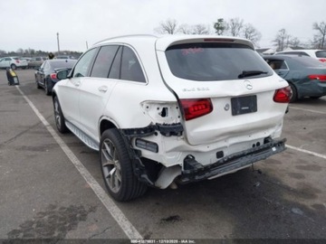 Mercedes GLC C253 2021 Mercedes-Benz GLC 300 4Matic 2021 2.0 Benzyna 255KM, zdjęcie 3