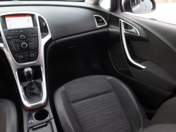 Opel Astra J GTC 1.4 Turbo ECOTEC 120KM 2014 Opel Astra 1.4 T, Serwis ASO, Skóra, Klima, zdjęcie 7