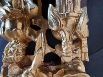 УНИКАЛЬНЫЙ Сувенир из Сингапура. Красивая 3D резьба по экзотическому дереву.