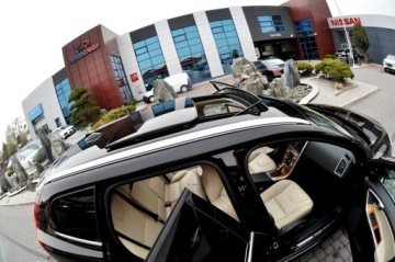 Volvo XC60 I SUV Facelifting 2.0 D4 DRIVE-E 190KM 2017 Volvo XC 60 2,0 190KM D4 Automat Navi Skóra, zdjęcie 4