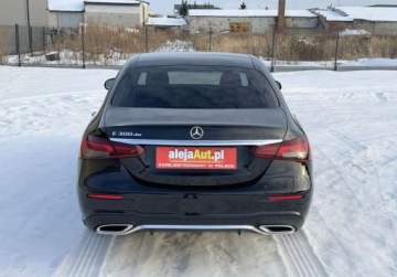 Mercedes Klasa E W213 Limuzyna Plug-in Facelifting 2.0 300de 306KM 2021 Mercedes-Benz Klasa E E 300 DE Plug-in 306 KM 2021r Bezwypadkowy 89.000, zdjęcie 11