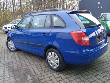 Skoda Fabia II Kombi 1.2 70KM 2008 Skoda Fabia 1.2 Combi PROSTA benzyna KLIMATYZACJA 157 tys. przebiegu 1.2, zdjęcie 19