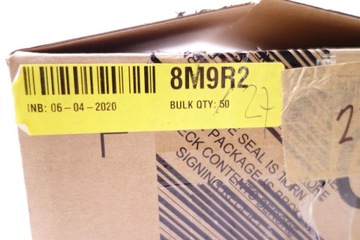 Крышка шарнира крышки правая Dell Latitude E7270