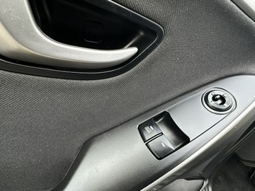 Hyundai i30 II Hatchback 3d Facelifting 1.4 MPI 100KM 2016 Hyundai i30 Klima, Bluetooth, LED, zdjęcie 14