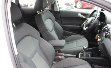Audi A1 I Sportback 5d Facelifting 1.4 TFSI CoD 150KM 2017 Audi A1 Sportback 1.4B 150KM przeb.31tys zarejestrowany stan idealny 1.4, zdjęcie 15