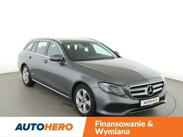Mercedes Klasa E W213 Kombi 2.0 220d 194KM 2017 Mercedes E 220 Historia serwisowa ASO Automat Navi, zdjęcie 9