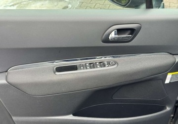 Peugeot 5008 I Minivan Facelifting 2.0 BlueHDi 150KM 2016 Peugeot 5008 LIFT 2,0 HDI 150KM Navi Climatronic Led Bezwypadkowy SERWIS A, zdjęcie 30