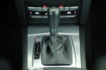 Mercedes Klasa E W212 Coupe 200 CGI BlueEFFICIENCY 184KM 2011 Mercedes E E 200, Serwis ASO, Automat, Skóra, zdjęcie 13