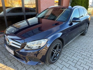 Mercedes Klasa C W205 Kombi Facelifting HYBRYDA 2.0 300 de 306KM 2020 Mercedes-Benz Klasa C 2.0 diesel PLUG IN 306 KM automat zarej w PL zad
