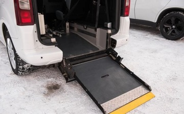 Citroen Berlingo II Van Long Facelifting 1.6 HDi 92KM 2013 Citroen Berlingo Do Przewozu Osob Niepelnosprawnych Z winda Pefron Vat, zdjęcie 27