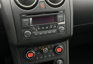 Nissan Qashqai I Crossover 2.0 141KM 2011 Nissan Qashqai Nissan Qashqai 2.0 4x4 tekna 2.0 Benzyna 141KM, zdjęcie 15