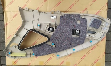 Lexus КРЫШКА СТОЙКИ ПРАВАЯ ПРАВАЯ