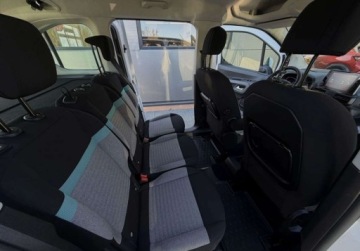 Citroen Berlingo III Osobowy M 1.5 BlueHDi 102KM 2020 Citroen Berlingo 102KM BEZWYPADKOWY zaledwie 63.000KM gwarancja OSOBOWY, zdjęcie 8